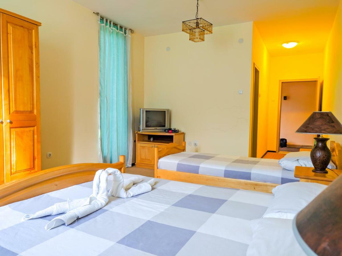 Motel Stecak Яйце Екстериор снимка