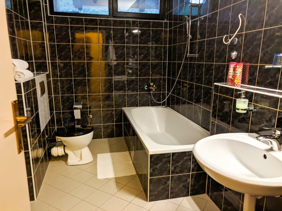 Motel Stecak Яйце Екстериор снимка