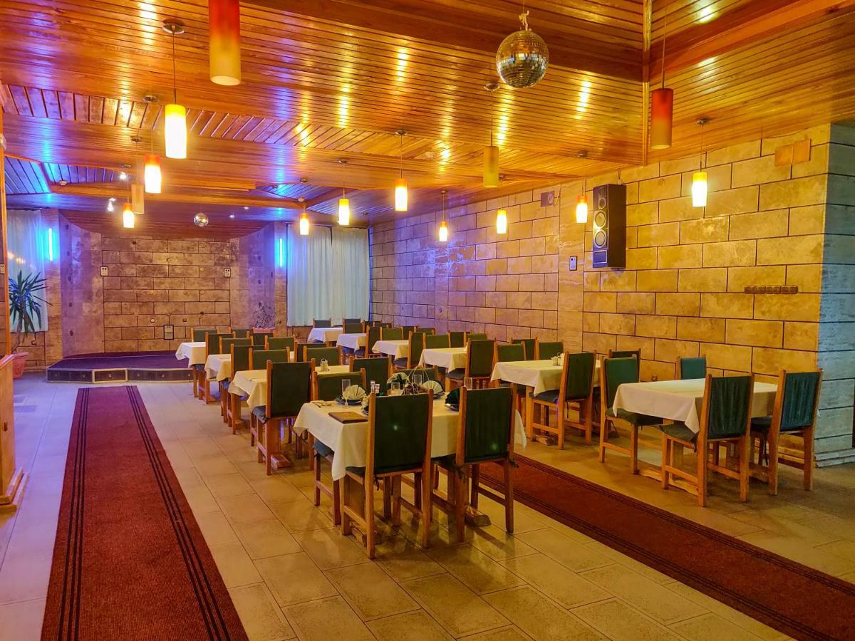 Motel Stecak Яйце Екстериор снимка