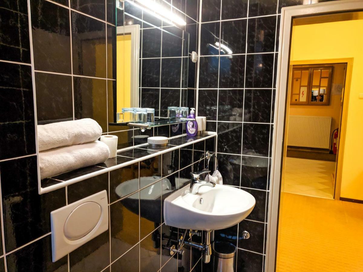 Motel Stecak Яйце Екстериор снимка