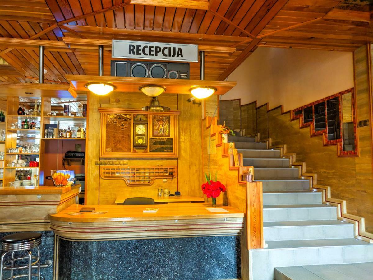 Motel Stecak Яйце Екстериор снимка
