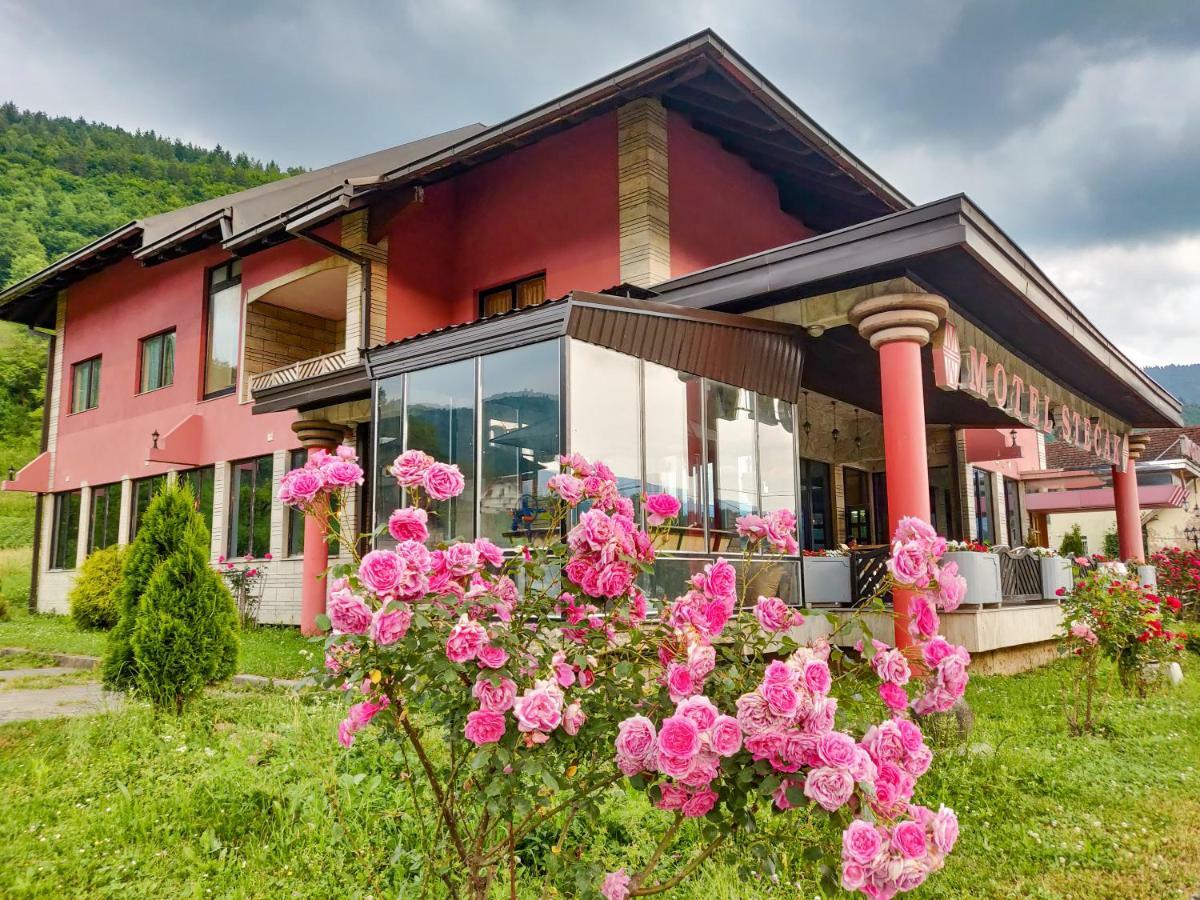 Motel Stecak Яйце Екстериор снимка