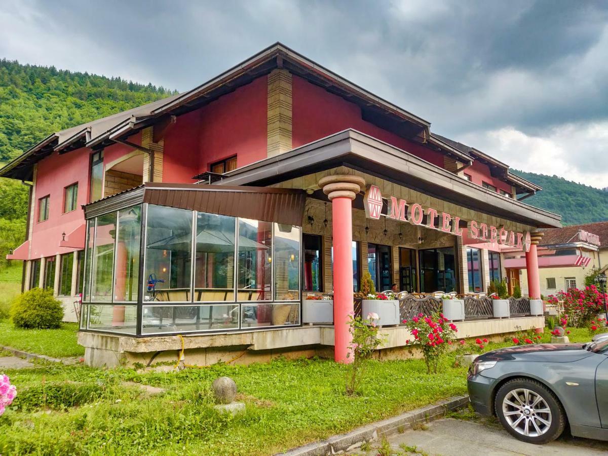 Motel Stecak Яйце Екстериор снимка